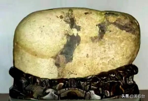 花5200元買著石頭，只因畫面有個大元寶