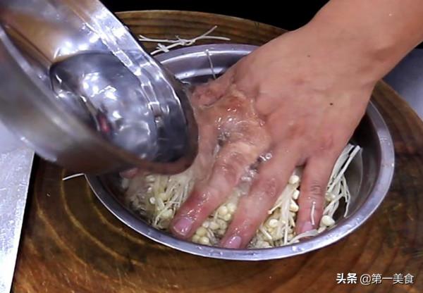 掌握這個訣竅,做出來的金湯肥牛湯汁金黃,酸辣開胃,做法簡單 掌握這個訣竅,做出來的金湯肥牛湯汁金黃,酸辣開胃,做法簡單