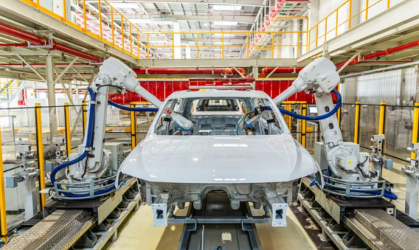 上海多家汽車工廠計劃有變，新車交付延期，“車販子”趁火打劫？