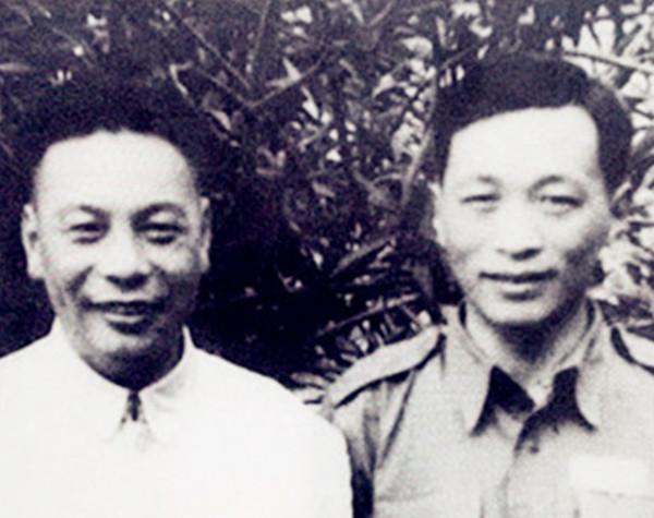 1938年秘書給毛主席點了一根菸，主席隨後將他調離：這個人有問題