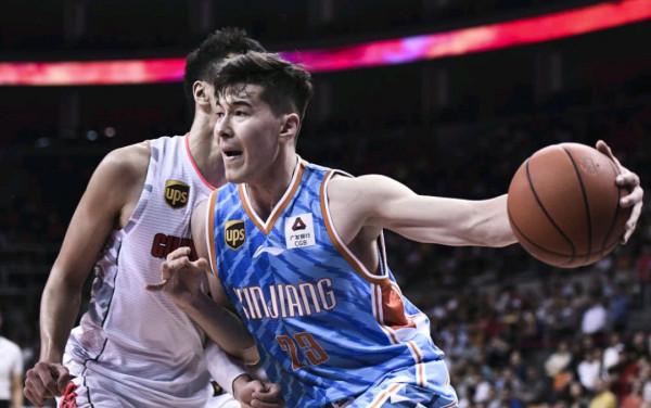 CBA14日看點!郭艾倫迎戰土豪隊,3少挑戰大鳥,阿布都沙拉木首秀 CBA14日看點!郭艾倫迎戰土豪隊,3少挑戰大鳥,阿布都沙拉木首秀