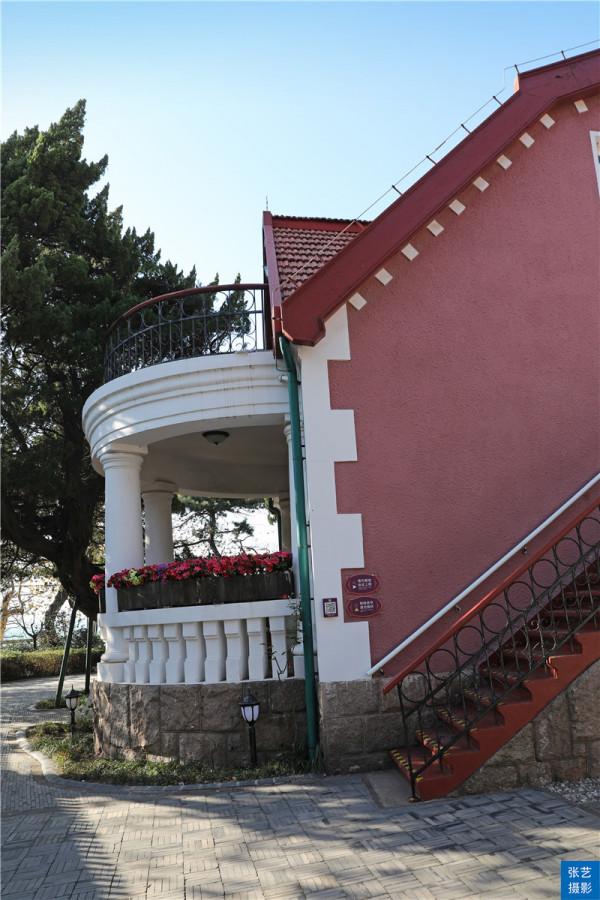 青島八大關有座豪華富麗的花園洋房，因中國首位影后胡蝶而得名