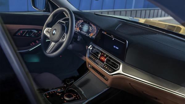 全系標配2.0四缸，為什麼駕駛質感標杆是寶馬3系而非賓士C級？