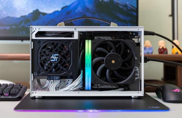 裝臺可以拎著走的ITX&mdash;&mdash;超頻三 蜂鳥1 i100C PRO 白色裝機分享