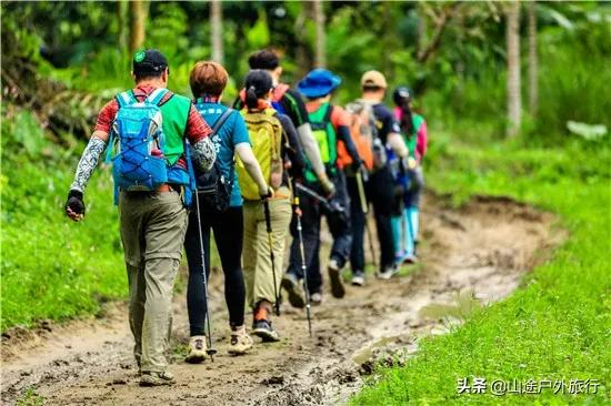 戶外徒步必不可少的基礎裝備