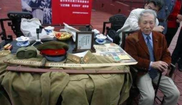 2006年，侵華老兵來中國謝罪，一個學生的質問，讓他說不出話