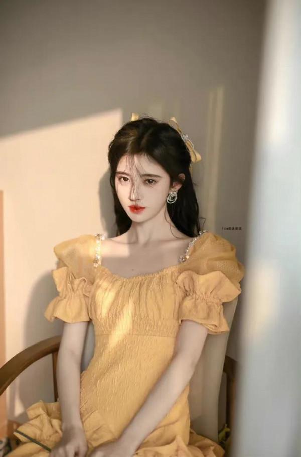 鞠婧禕，人比蜜甜，貌比花更嬌，行你所行，愛你所愛