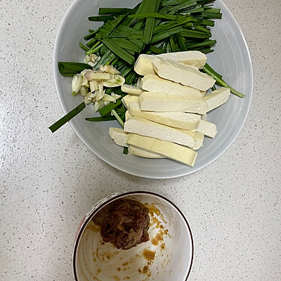 原來#精緻一人食#韭菜炒白乾才是真正的米飯殺手