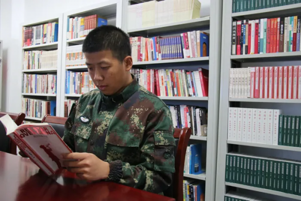 如今通訊如此方便快捷,但有些話我還是想親筆寫信說…… 如今通訊如此方便快捷,但有些話我還是想親筆寫信說……