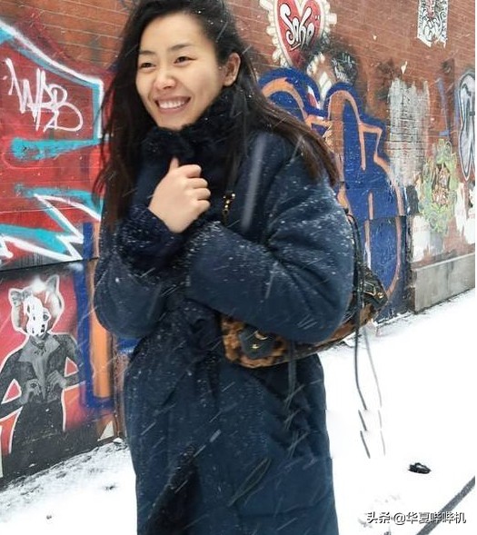 四大超模間的恩怨情仇，從鐵三角到塑膠情，誰是贏家？