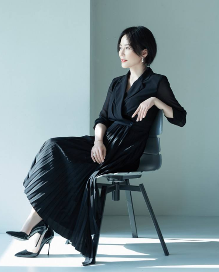 至今單身的8位大齡女星，最大57歲最小38歲，個個瀟灑又快樂