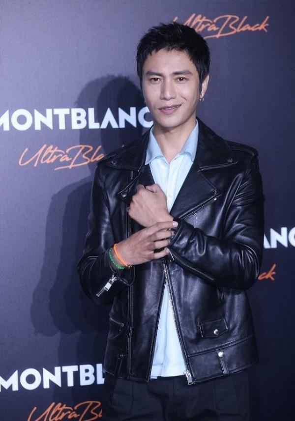 陳坤有了45歲的樣子，皮衣配襯衫率性大方，但從眼睛能看出滄桑