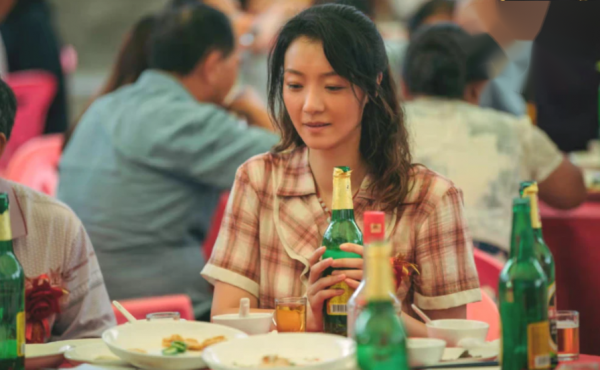 《笨小孩》破5億，易烊千璽演技大讚，6位配角同樣功不可沒