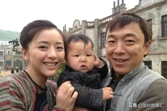 44歲黃渤老婆近照曝光,整整隱藏了22年,網友:這才是夫妻相 44歲黃渤老婆近照曝光,整整隱藏了22年,網友:這才是夫妻相