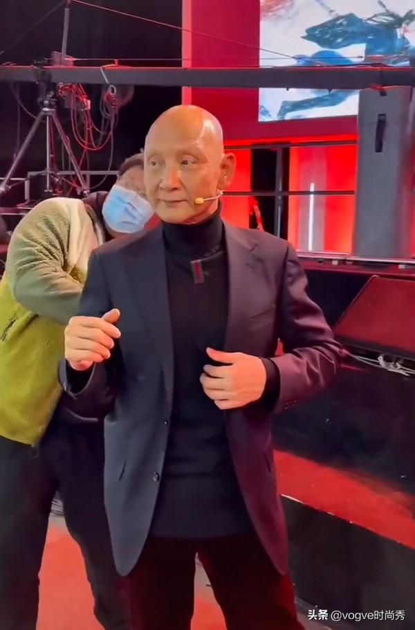 《雪中悍刀行》：“韓貂寺”帥氣亮相釋出會，“青鳥”大方秀兵器