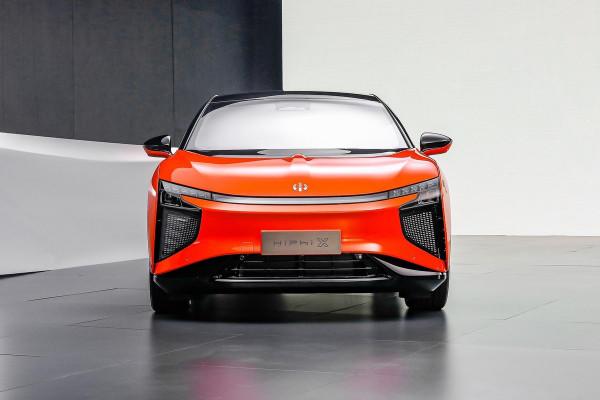 配NT展翼門，車主設計大燈圖案，帶你看神秘的高合HiPhiX