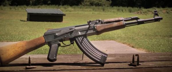 你讀AK-47時是如何發音的？我國老一輩人的讀法居然是這樣發音