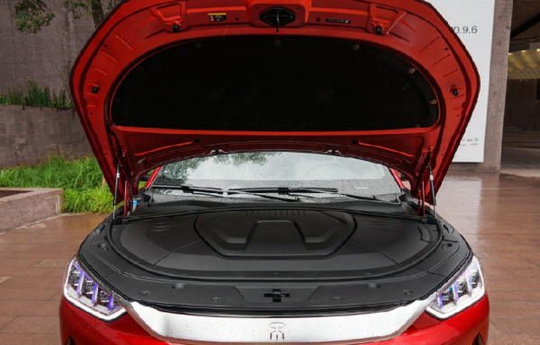 這三款純電車，滿電能跑500公里以上，通勤“電量焦慮”出現少