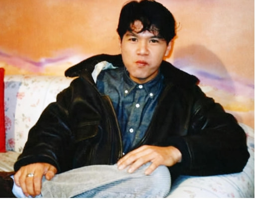 著名演員林嘉華：毀容、娶化妝師、隱退11年，結婚37年無緋聞