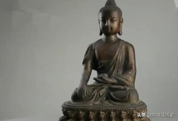 尼姑拿千年佛像去鑑寶,專家稱是贗品尼姑大笑:你可知貧尼身份? 尼姑拿千年佛像去鑑寶,專家稱是贗品尼姑大笑:你可知貧尼身份?