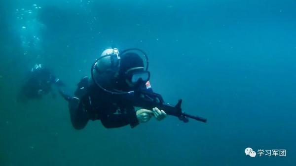 隱蔽滲透,陸戰隊員成功破襲! 隱蔽滲透,陸戰隊員成功破襲!