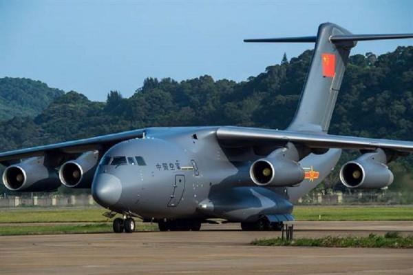 秦安：美艦穿越臺灣海峽後，迎來三記耳光，解放軍出招佈一個大局