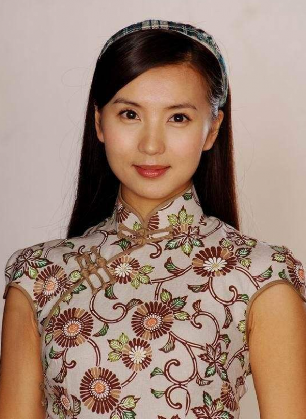 &OpenCurlyDoubleQuote;人生贏家&rdquo;陳好：31歲嫁百億富豪，42歲與黃曉明演情侶再次翻紅