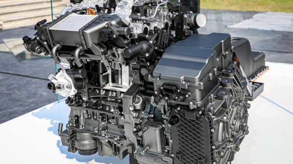 吉利混合動力技術:發動機搶戲?三種“姿勢”讓效率更高 吉利混合動力技術:發動機搶戲?三種“姿勢”讓效率更高