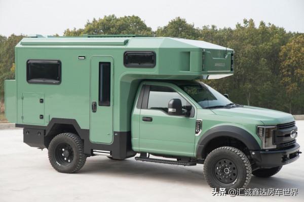 軍綠防爆車體，配四驅V8動力，帶吃住功能！實拍福特4座越野房車