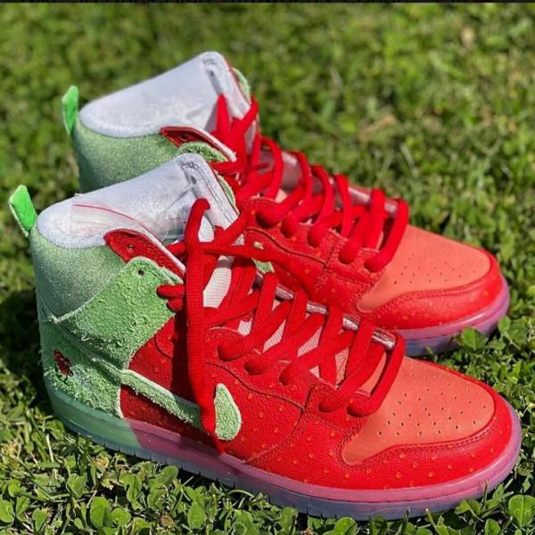 Dunk High 咳嗽草莓