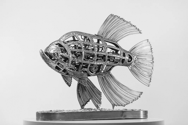 Denis Kulikov 和他的炫酷機甲風動物雕塑