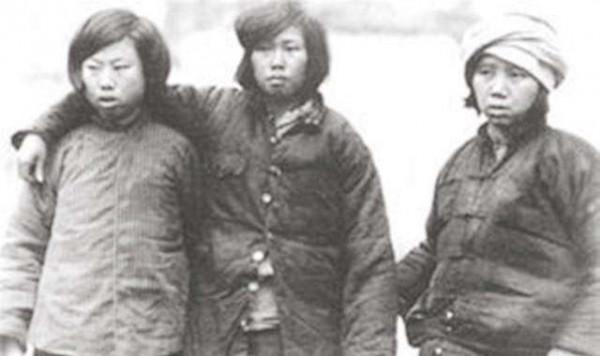 1986年,老婦回江西到陵園給前夫掃墓,民政局:您那塊烈士碑咋辦 1986年,老婦回江西到陵園給前夫掃墓,民政局:您那塊烈士碑咋辦