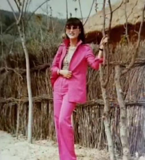 韓國女人瘦到皮包骨頭，生活無法自理，年輕時卻是大美人