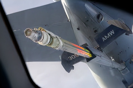 世界最大的空中加油機在哪？你會在伊朗閱兵式上看到它