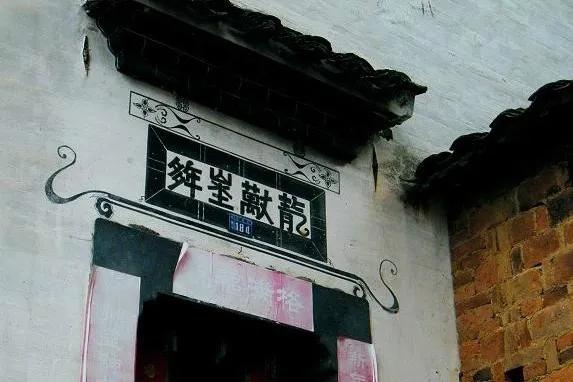 旅遊景點中有名的“無心插柳柳成蔭”