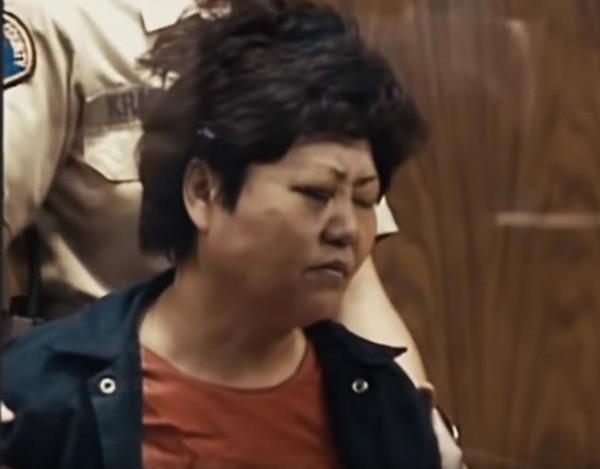 1992年美國洛杉磯黑人搶劫韓裔社群，韓裔持槍反擊，黑人死傷慘重