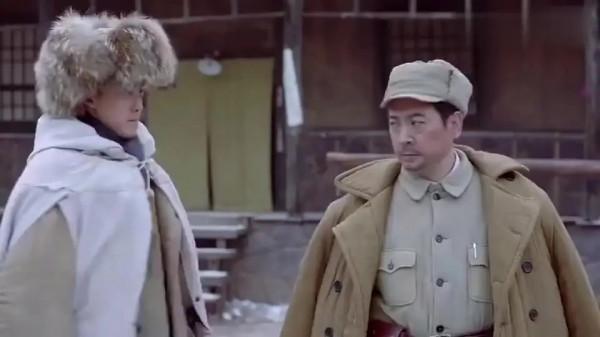 謝文東被活捉後，向譚友林跪地求饒：只要不殺，我幫你們餵豬都行