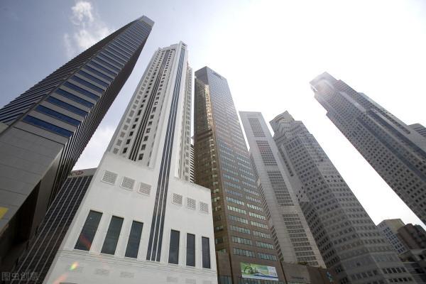 美國街頭驚現“喪屍”，末日世界真實上演，都是毒品惹的禍