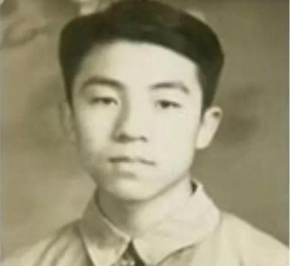 “德藝雙馨”楊洪基：31歲娶初戀，53歲走紅，一輩子不接廣告