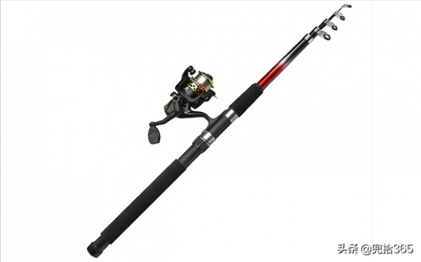 四川一男子水庫裡野釣，魚一條沒有卻意外收穫了一隻雞，咋回事？