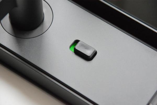 榮耀VOC智慧門鎖X6體驗，手機一碰即開，讓家更舒心