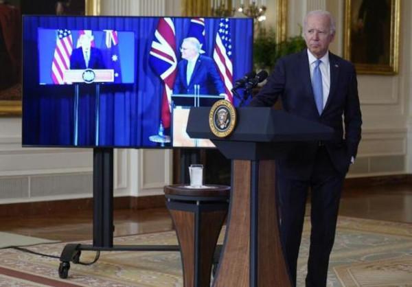 秦安：美艦穿越臺灣海峽後，迎來三記耳光，解放軍出招佈一個大局