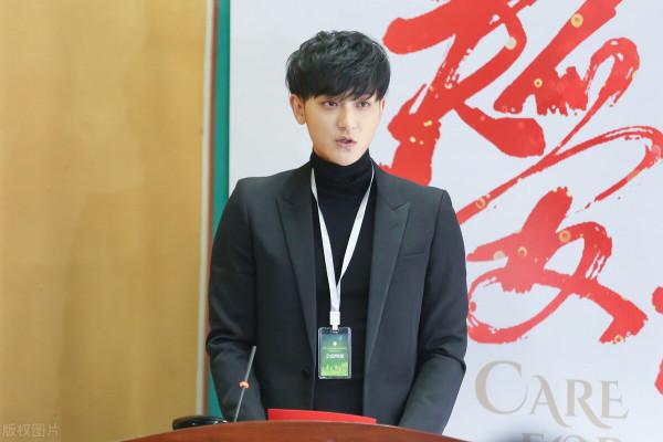 華為申請姚安娜商標登上熱搜，盤點富二代在娛樂圈最有錢的十位