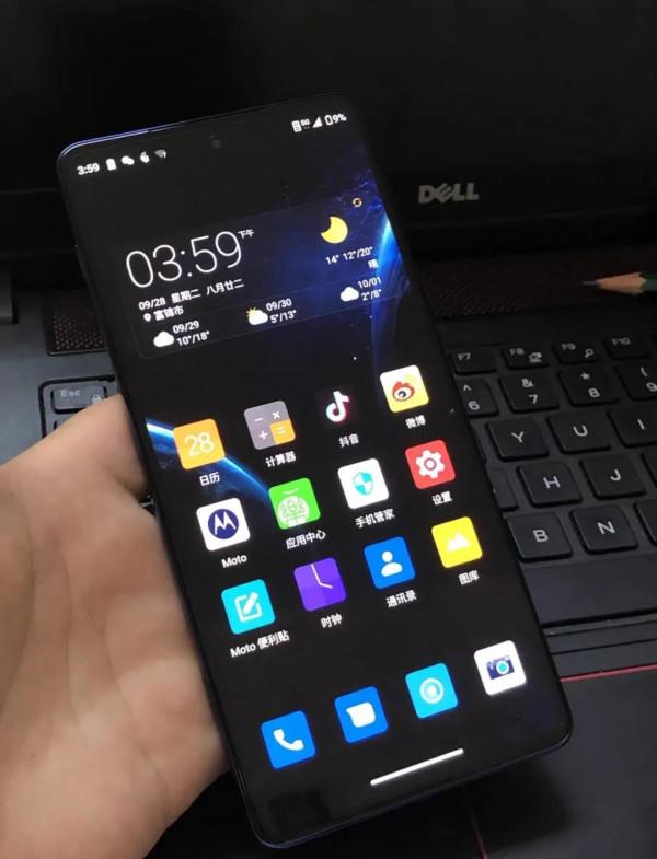 驍龍870+12G執行記憶體+1億畫素，才2千多，這款摩托羅拉價效比不錯