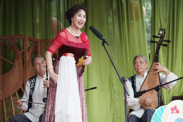 天府古鎮藝術節國慶1+7,豐富多彩的沉浸式演岀燃爆音樂文創古鎮街子! 天府古鎮藝術節國慶1+7,豐富多彩的沉浸式演岀燃爆音樂文創古鎮街子!