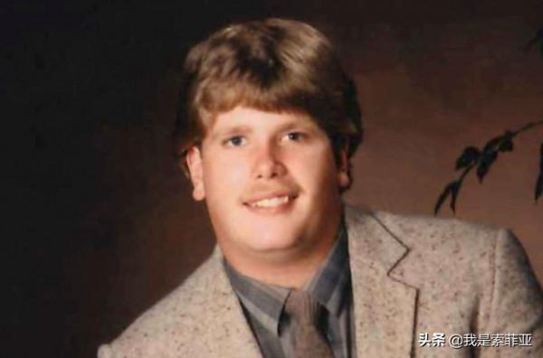 男子在家遇害，警方苦尋真兇無果，25年後，一個護士說她知道真相