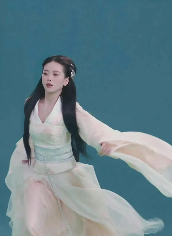 10年前舊照曝光，劉詩詩的古裝就沒輸過