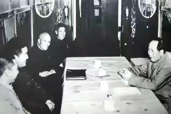 他是武漢軍區政委，16歲參加寧都起義，官至少將，1971年卻被免職