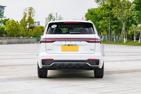 實拍吉利星越L，動力強勁空間大，13&period;72萬起，敢與合資SUV叫板？