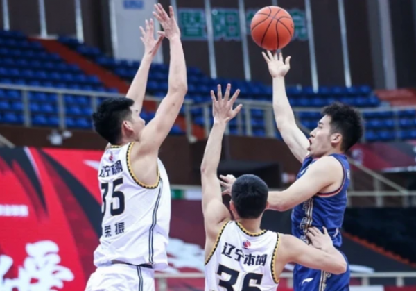 官宣!郭艾倫堂弟成為自由球員,離開CBA賽場,還能否證明自己? 官宣!郭艾倫堂弟成為自由球員,離開CBA賽場,還能否證明自己?